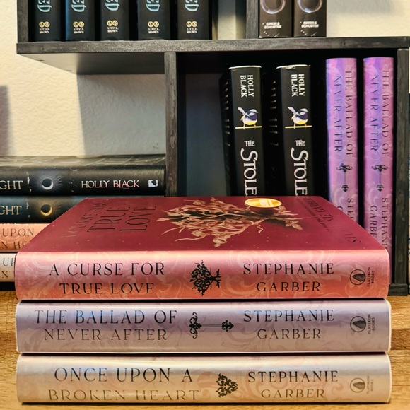 Barnes and Noble Signed OUABH + Signed TBONA + Signed ACFTL by Stephanie Garber - Picture 11 of 11